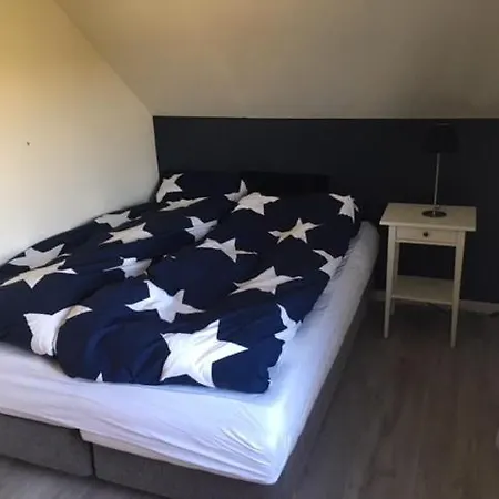 Kvalheim Nordfjord Feriehus *